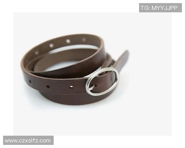 足球明星图案脖套时尚潮流单品让你在运动中尽显个性魅力 足球明星图案脖套时尚潮流单品让你在运动中尽显个性魅力