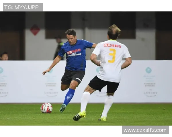 足球明星莫拉斯的传奇旅程与辉煌成就揭秘 足球明星莫拉斯的传奇旅程与辉煌成就揭秘