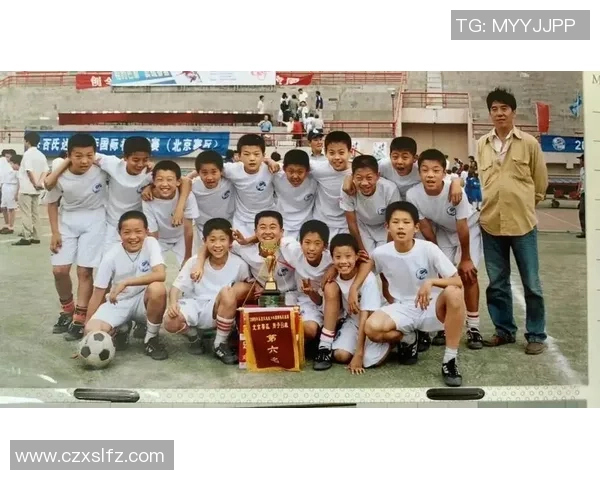 追逐梦想的绿茵传奇:从少年到足球明星的成长之路 追逐梦想的绿茵传奇:从少年到足球明星的成长之路